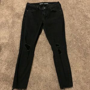 Old navy black rockstar mid rise size 8 petite jeans